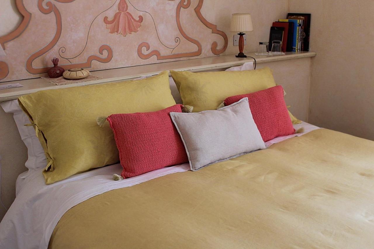 Dependance Royale Bed & Breakfast Caserta Luaran gambar