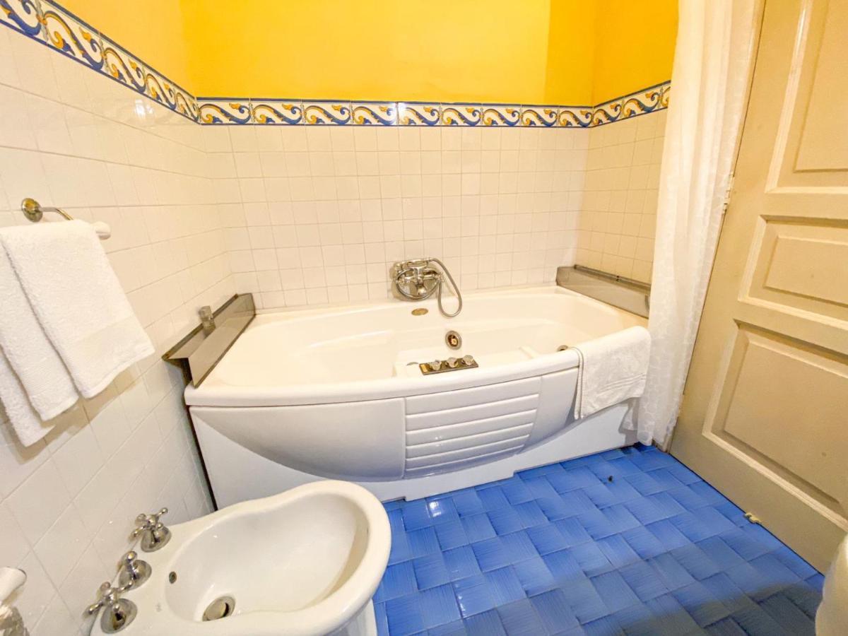 Dependance Royale Bed & Breakfast Caserta Luaran gambar