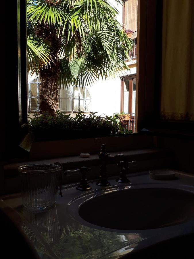 Dependance Royale Bed & Breakfast Caserta Luaran gambar
